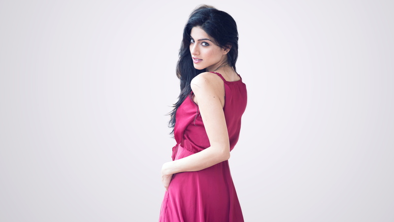 clothing, dress, studio shot, standing, lifestyles, British actress, side view, hair, beauty, one person, 4K, white background, beautiful woman, Sapna Pabbi