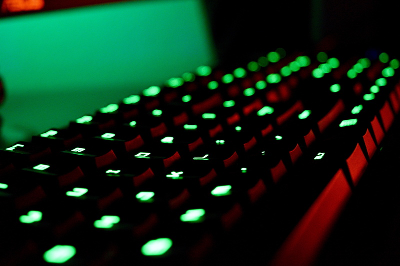 dark, blurry, 5K, blurred, keyboard, razor, light, electronics, blur