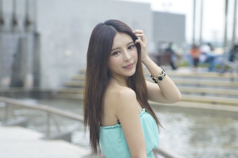 Hong Kong, Bracelet, Model, Hair, Smile, Zhang Qi Jun, 1080P, Asian, Girl, Bokeh, Old Market, Models, Taiwanese, Julie Chang
