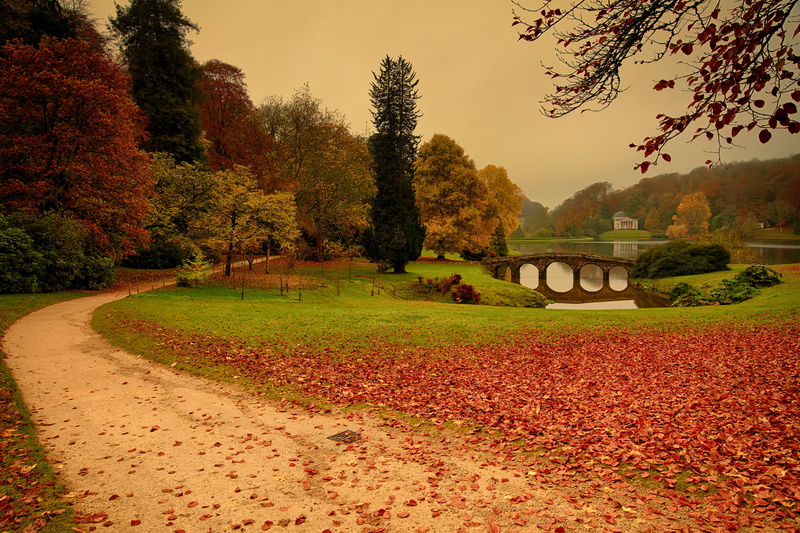Lies Thru a Lens, Stourhead, autumn, leaves, trees, 2K