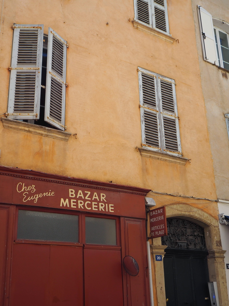history, wall - building feature, french, entrance, france, red, western script, no people, building, door, building exterior, house, text, residential district
