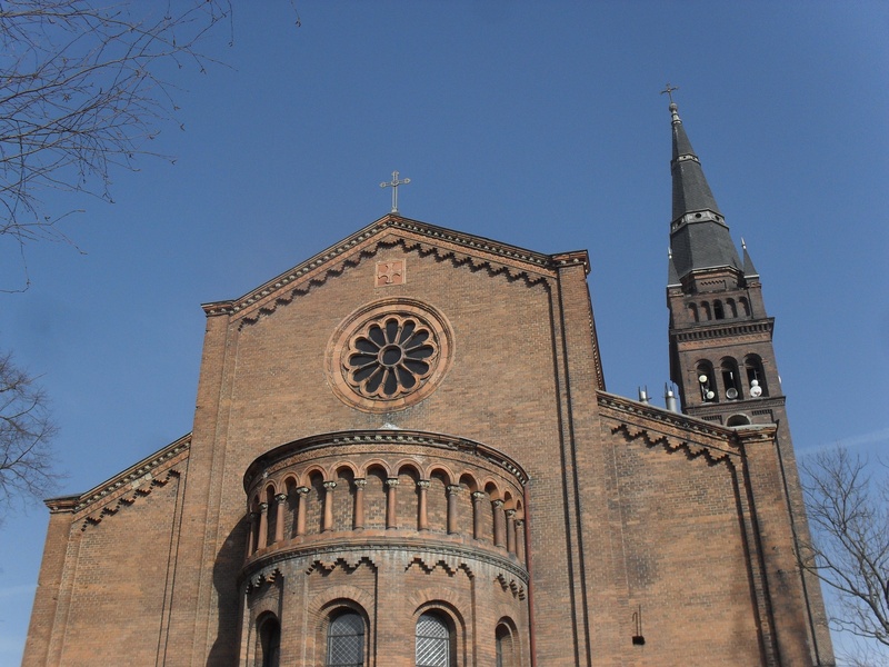 built structure, church, architecture, building exterior, clear sky, travel, place of worship, 2K, building, spire, tourism, roofs, nature, religion, low angle view