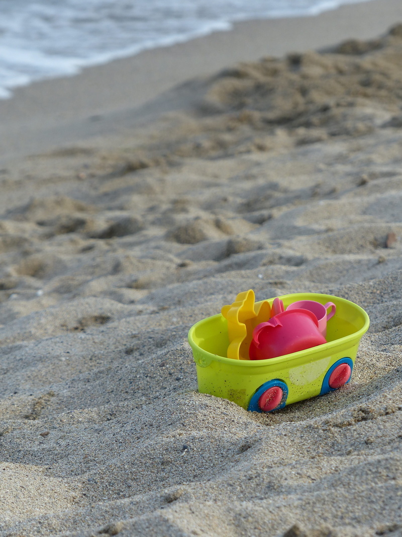 focus on foreground, beauty in nature, outdoors, beach, still life, water, bucket, sea, game, childhood, high angle view, sand, summer, 4K, sand pail and shovel