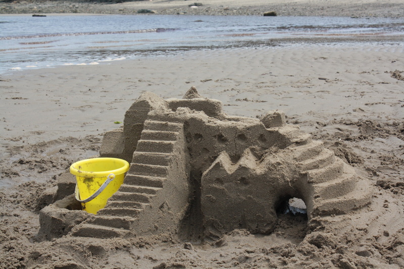 4K, land, water, summer, sandcastle, plastic, shovel, sea, sand pail and shovel, yellow, nature, day, tranquility, container, no people, toy, beach, motion