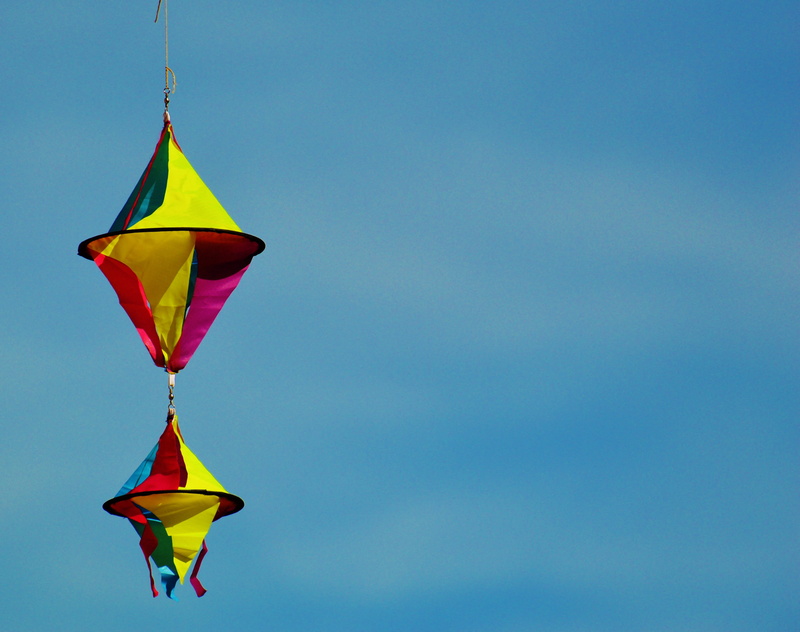 nature, deco, 2K, clear sky, yellow, Turn, slightly, flying, mid-air, Color, ease, dynamics, day, flag, farbenspiel, rainbow colors, hanging, garden decoration