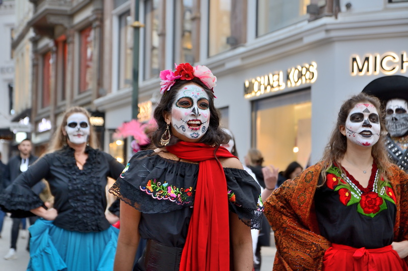human representation, lifestyles, women, mask - disguise, festival, group of people, costume, city, culture, building exterior, dead, arts culture and entertainment