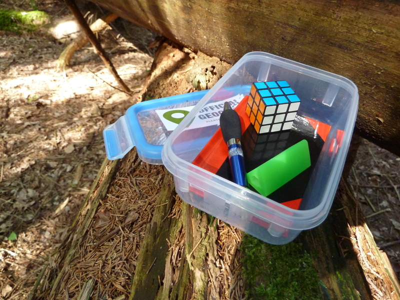 Geocache, search, Small, day, Geocaching, absence, 4K, to find, toy, beach, storage, treasure hunt, close-up, coordinates, high angle view, vacations