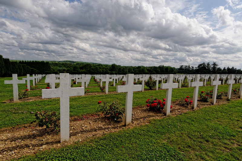 memorial, the past, 4K, grave, plant, cloud - sky, nature, sky, military, architecture, cross, world war, history, dead, religion, cemetery, verdun, in a row