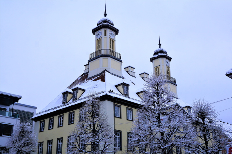 corner, belief, tower, place of worship, spire, 5K, input, places of interest, architecture, window, tree, city, travel, door, art, clock, town hall, outside