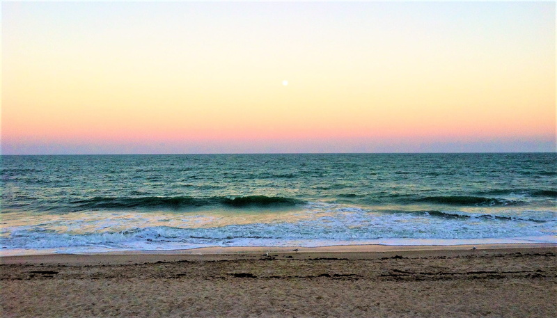 land, sun, beauty in nature, gray, beach sunset, body, sunset, nature, sand, tranquil scene, water, horizon over water, autumn beachside, evening waves