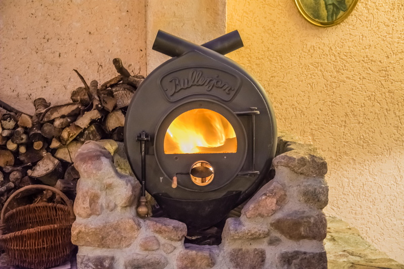 burning, day, ze, 5K, wall, sunlight, electric lamp, orange, wall - building feature, oven, fireplace, candle, warm, fire, nature, solid, embers, close-up