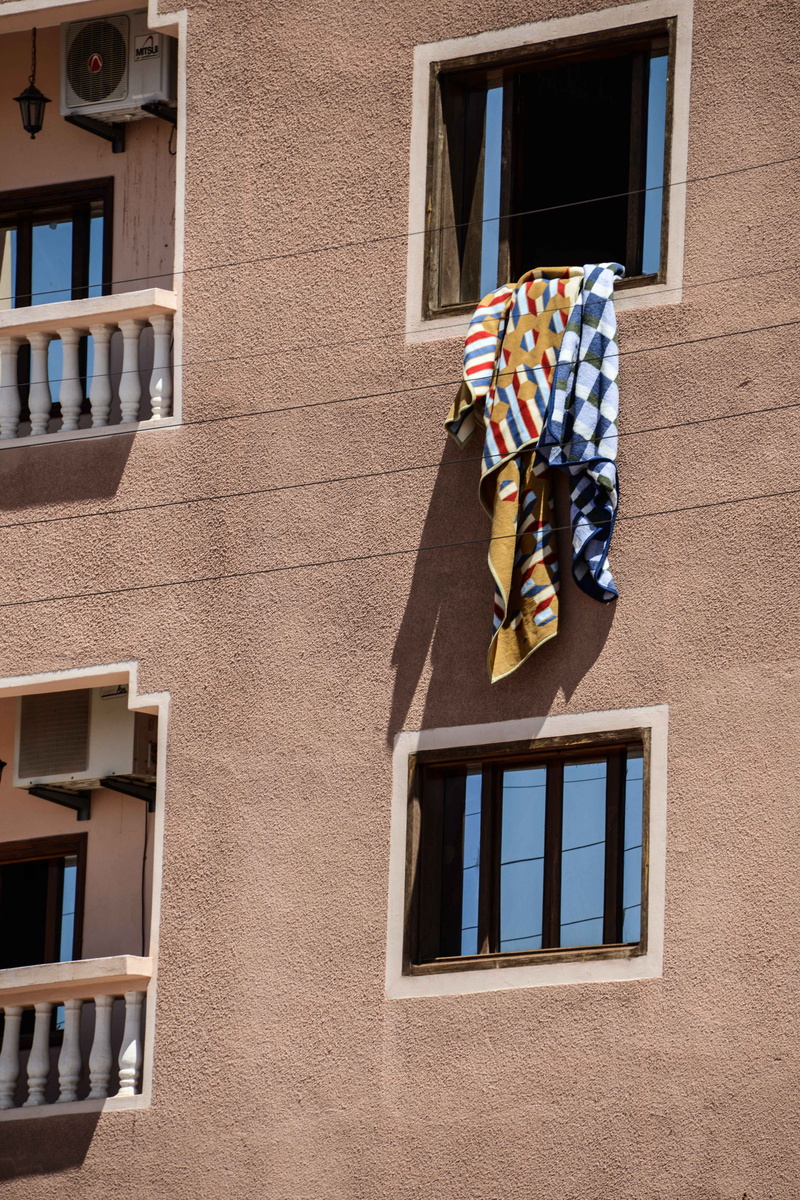 architecture, nature, travel, 5K, patriotism, day, no people, marokko, sunlight, hanging, low angle view, window, residential district, photography, built structure