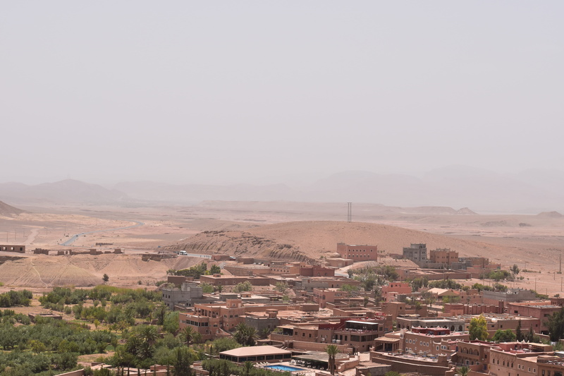 city, 40°, morocco, built structure, history, architecture, landscape, ancient civilization, marakesh, hot, high angle view, building, nature, red, townscape