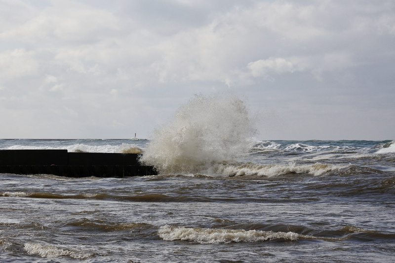 riptide, hitting, beauty in nature, nature, 4K, motion, power, breakwater, rock, day, outdoors, crash, breaking, no people, water, sky, force, sea, cloud - sky
