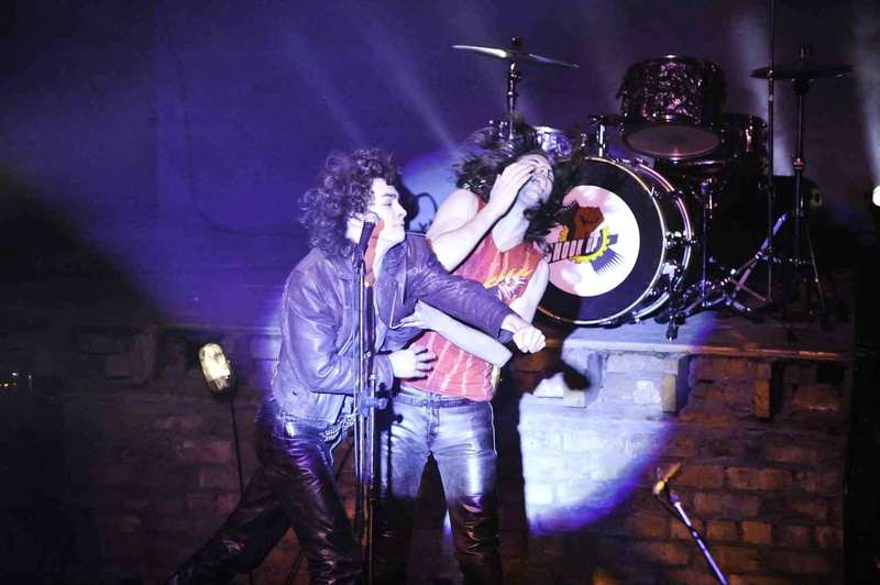 1080P, film, bono, comedy, humor, killing, funny, u 2, hard, rock, music