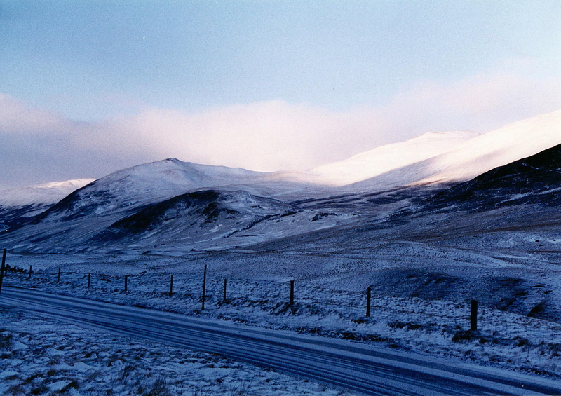 snow, scotl, metal, 3d and abstract, glen, shee, winter, black, glen shee, 1080P, fence, scotland