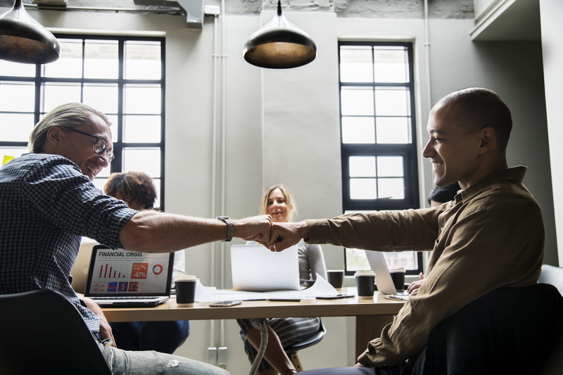 hands, businessman, workspace, technology, friends, men, handshake, colleague, women, sitting, friendship, cup, people, wear, group of people, business