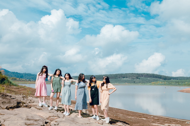 sea, female, outdoors, young women, beauty, women, females, child, beautiful, medium group of people, beauty in nature, girls, cloud - sky, friendship