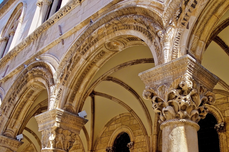 columnar, ornate, architectural column, day, building exterior, ceiling, built structure, historically, concrete, spirituality, the past, rectors palace