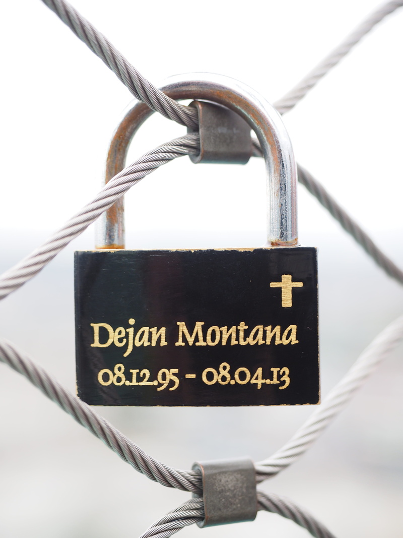 transience, symbol, communication, Closed, safety, hanging, 4K, love, metal, Death, mourning closed, text, die, security, day, engraving, lock, western script