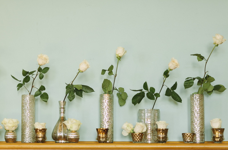 green, growth, no people, vase, 2K, flowers, branch, decoration, freshness, glass items, wall - building feature, flora, green color, nature, glass, still life