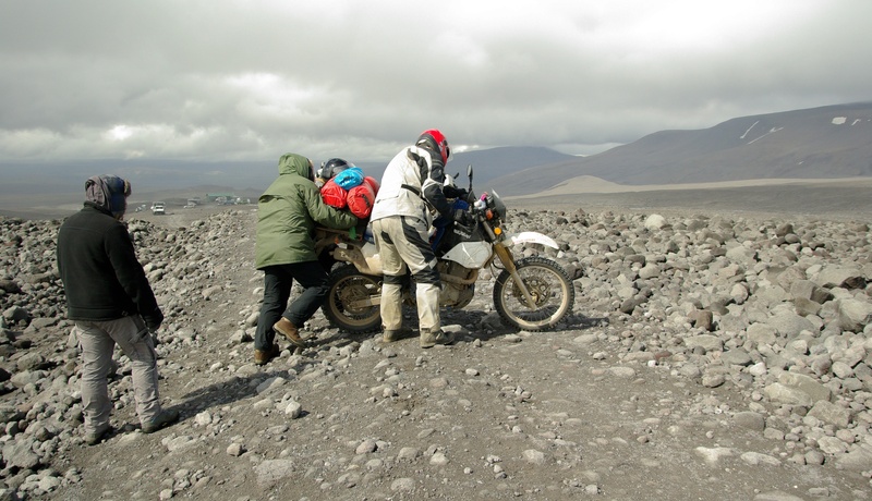 mutual aid, cloud - sky, leisure activity, mode of transportation, people, full length, environment, real people, transportation, 4K, iceland, riding