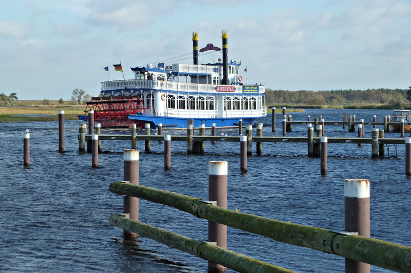 wood - material, 4K, built structure, passenger craft, coast, wooden post, architecture, post, ship, no people, day, nature, mode of transportation, waterfront