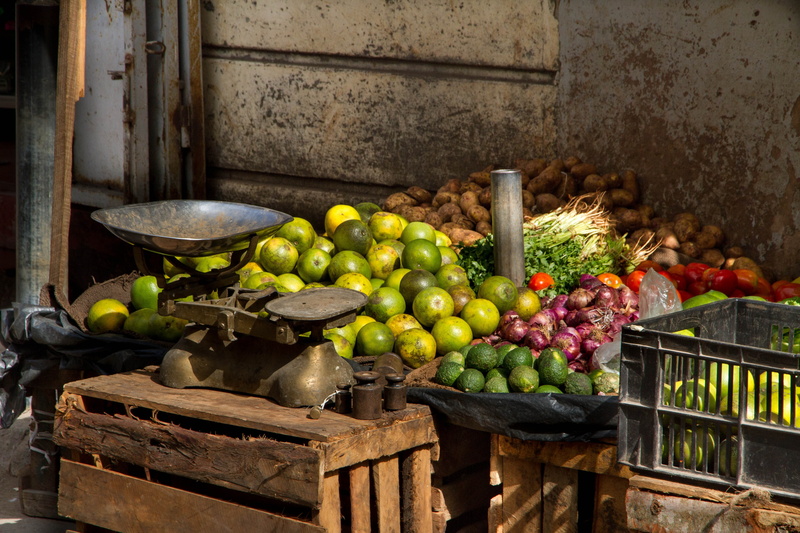 food and drink, 5K, container, freshness, crate, choice, ripe, kenya, africa, fruits, purchasing, variation, mango, day, healthy eating, exotic, horizontal