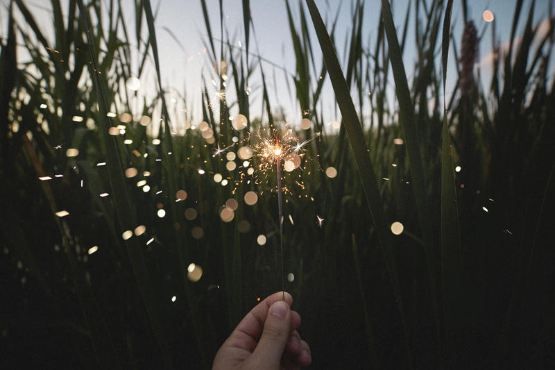 unrecognizable person, leisure activity, orbs, human finger, 4K, focus on foreground, hand, real people, crackle, human body part, close-up, fireworks