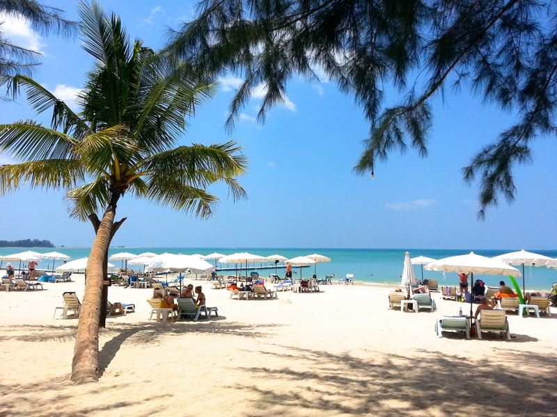 people, summer, plant, sea, phuket, sand, incidental people, water, sky, group of people, trip, beach, tree, chairs, group, travel, khao lak, thailand