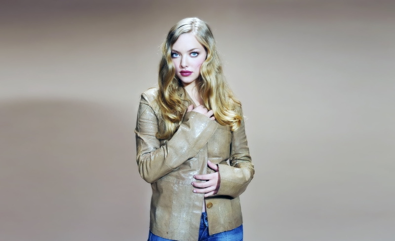blond hair, jacket, standing, seyfried, Movies, amanda seyfried, portrait, gray, lifestyles, s, beauty, waist up, looking at camera, young women, beautiful woman