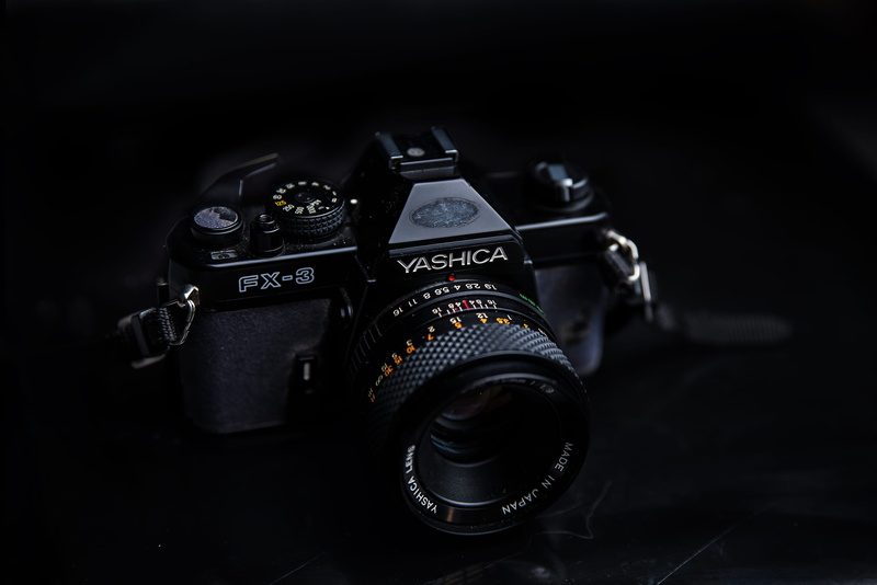 studio Shot, antique, retro Styled, camera, gear, camera - Photographic Equipment, strap, obsolete, lens, close-up, classic, lens - Optical Instrument