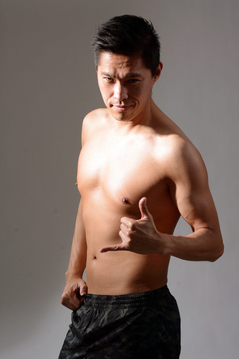 5K, three quarter length, front view, asian american, mid adult men, shirtless, standing, dumbbells, abdomen, men, indoors, pilates, exercise, so top