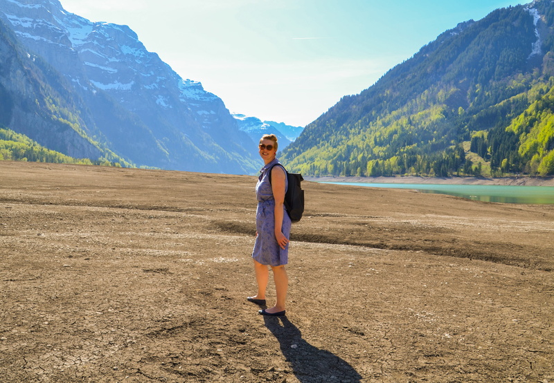 klöntal, bergsee, massif, tranquil scene, hiking, day, glärnisch, real people, beauty in nature, full length, casual clothing, 4K, land, switzerland, alpine