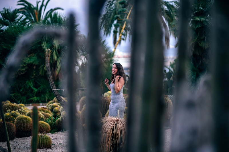blur, 5K, food, tropical, green, woman, freshness, beautiful woman, climate, hairstyle, barcelona, fruit, succulent, remote, trees, leaves, greece, thorns