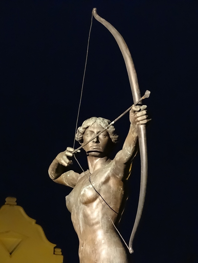 nature, no people, outdoors, gray, creativity, night, statue, sky, bow and arrow, clear sky, the past, holding, low angle view, 720P, female likeness