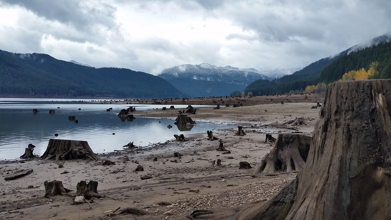 detroit lake, day, non-urban scene, mountain, sand, lake bed, outdoors, tranquility, cloud - sky, tranquil scene, nature, land, scenics - nature, mountain range