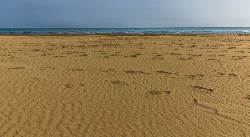 sea, nature, footprint, horizon over water, water, beach, beauty in nature, day, pattern, horizon, land, sunlight, 720P, outdoors, tranquility, sand, scenics - nature