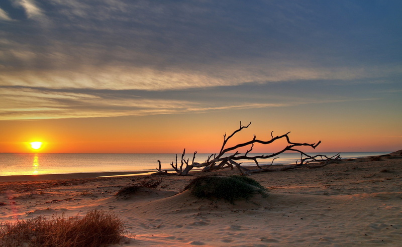 tranquility, sunset, non-urban scene, sea, idyllic, tranquil scene, deserted, sky, outdoors, Beach, land, sand, horizon, sun, horizon over water, cloud - sky