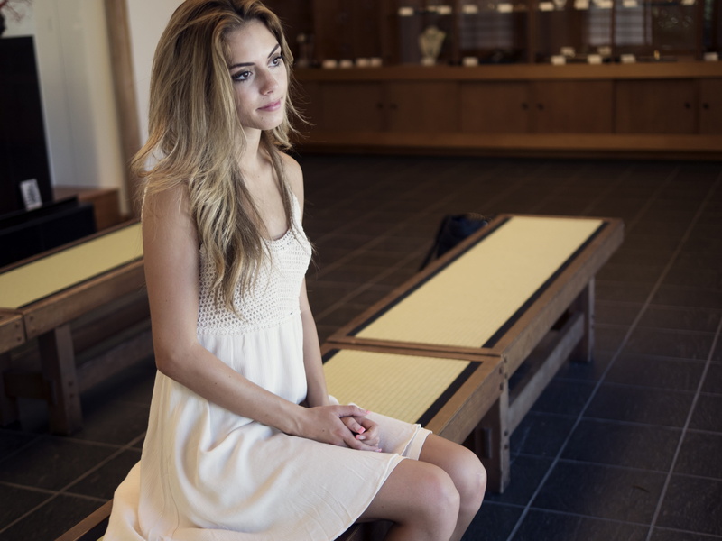 caucasian, happiness, brown, white, smile, fresh, beautiful woman, model, portrait, eyes, bench, one person, adult, long hair, sleeveless, smiling woman