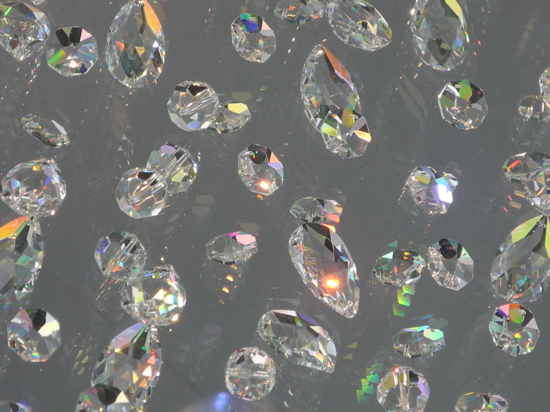 day, backgrounds, close-up, large group of objects, still life, sparkle, shiny, crystals, reflection, vulnerability, high angle view, animal wildlife, glass