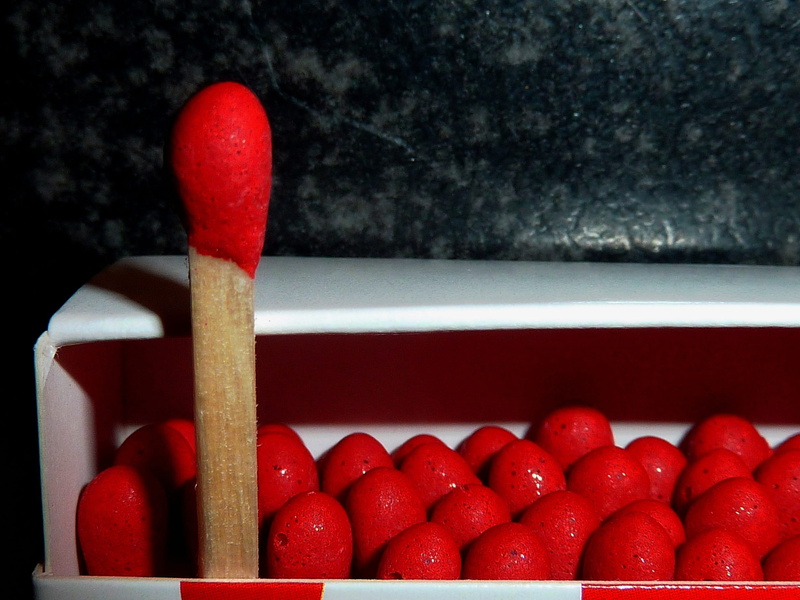 container, no people, flame, large group of objects, fire, wellbeing, indoors, order, fruit, match, matches, still life, 1080P, strawberry, freshness