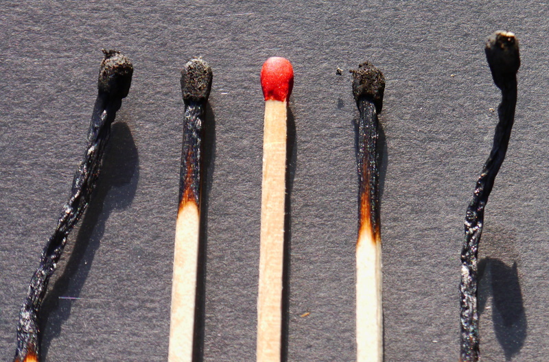 no people, burnt, burn, match head, close, in a row, 2K, day, flame, lighter, burning, choice, variation, red, sulfur, match, burned, black, wood - material
