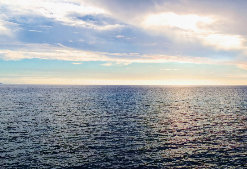 horizon, ocean, tranquil scene, nature, tranquility, idyllic, outdoors, abstract, horizon over water, seascape, sunset, no people, sky, 4K, blue, sunlight