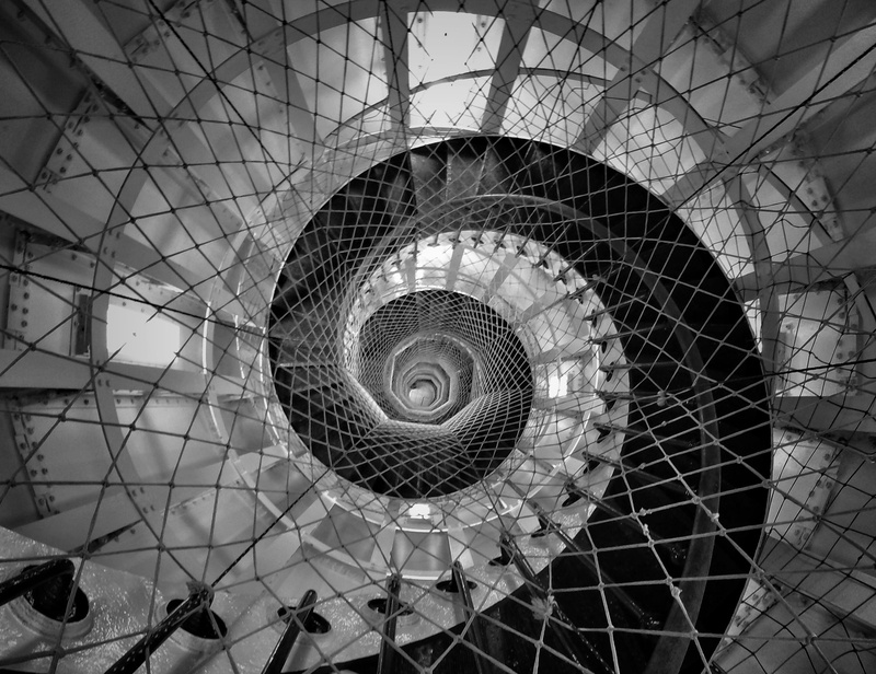 spiral, architecture, railing, circle, pattern, electric lamp, new caledonia, design, hanging, indoors, 2K, steps and staircases, lighting equipment, metal