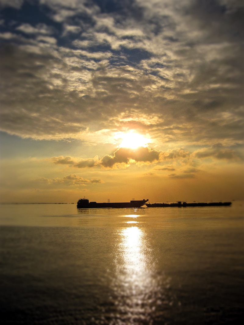 horizon, beauty in nature, view, scenics - nature, outdoors, coast, ship, Sun, no people, 2K, Sunset, reflection, clouds, light, vessel, cloud - sky, orange
