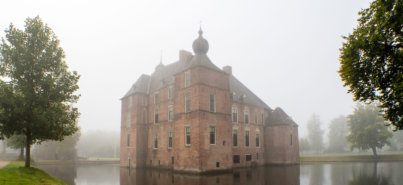 cannenburch, building, outdoors, built structure, day, history, netherlands, 4K, tree, reflection, architecture, spire, kasteel, water, misty, place of worship
