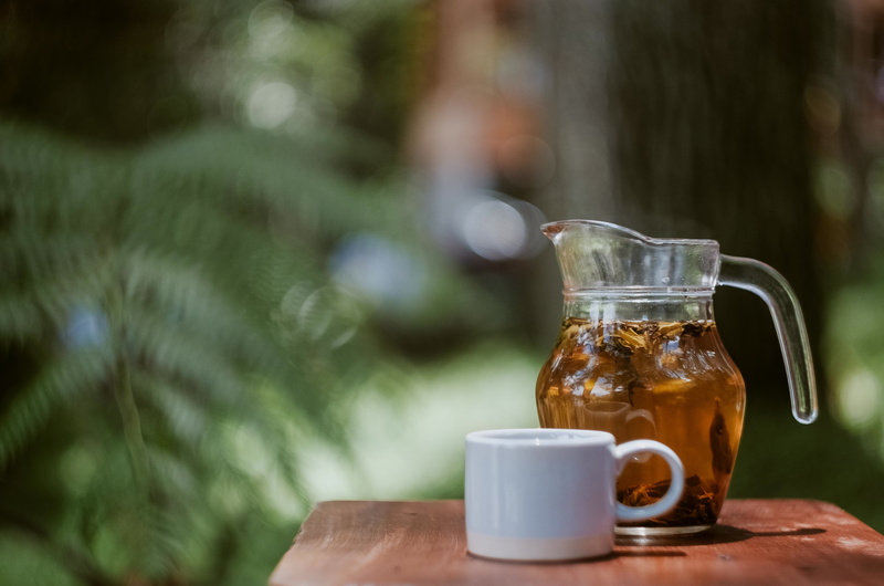 day, iced, cup, outdoor, 4K, iced tea, summer, beverage, wood - material, pitcher - jug, nature, drink, table, outdoors, tea, food and drink, tea cup