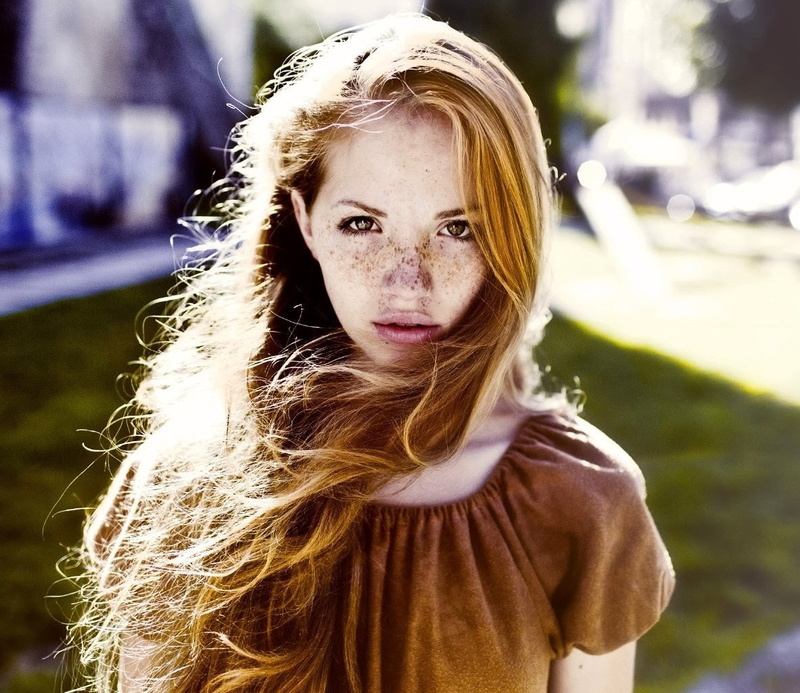 hairstyle, outdoors, real people, women, face, front view, filter, 480P, child, girls, redhead, blond hair, innocence, pre-adolescent child, women outdoors