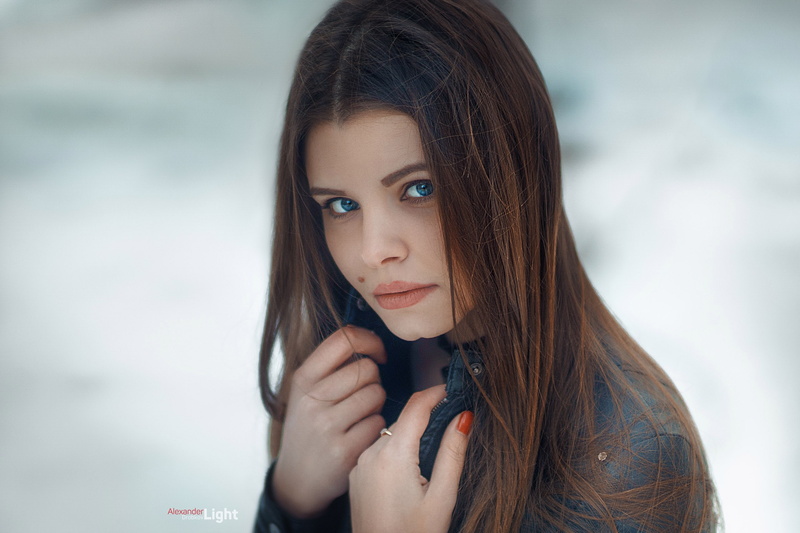 portrait, 2K, face, bokeh, long hair, Alexander Drobkov, women outdoors, leather jackets, red nails, women, brunette, blue eyes, Anastasia Lyubyatinskaya